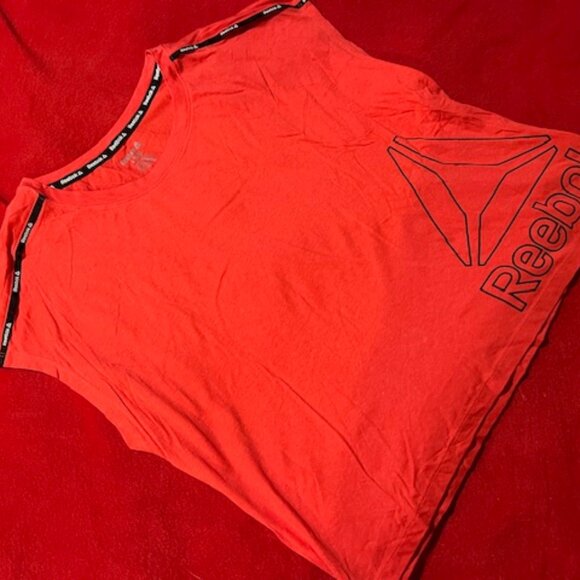 Reebok Womens Relaxed Fit Branded Tank Top Bittersweet Red Size L NWT - Picture 2 of 6